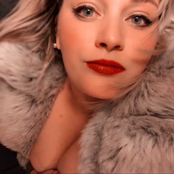 Meet your Posher, Sara - Picture 3 of 5